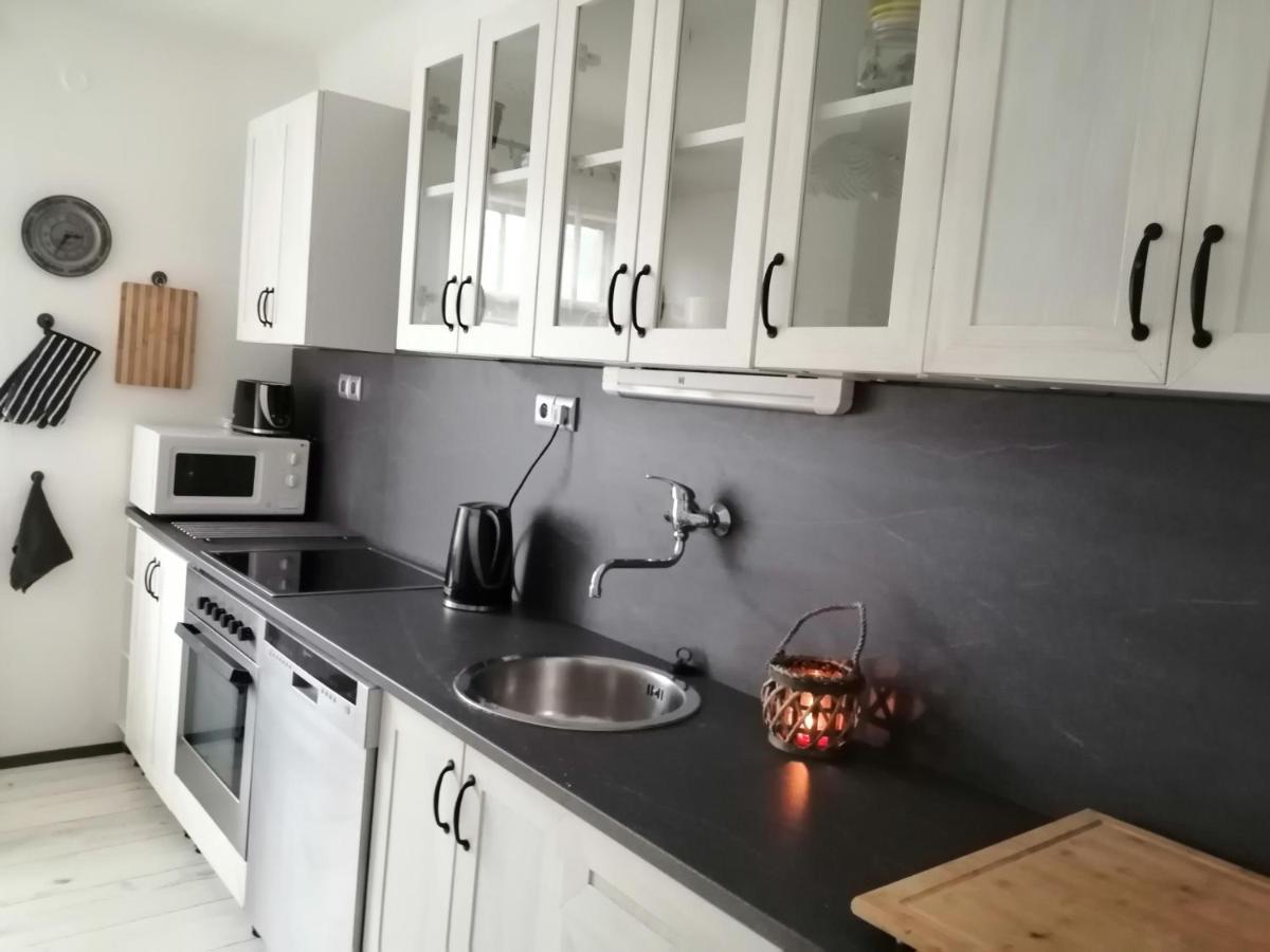 Apartment Patrick Harrachov Luaran gambar