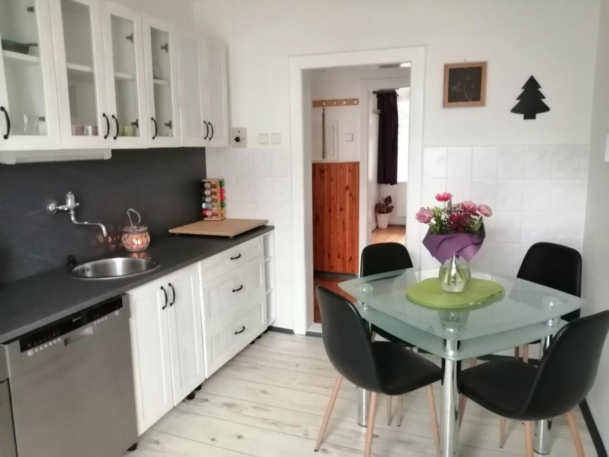 Apartment Patrick Harrachov Luaran gambar